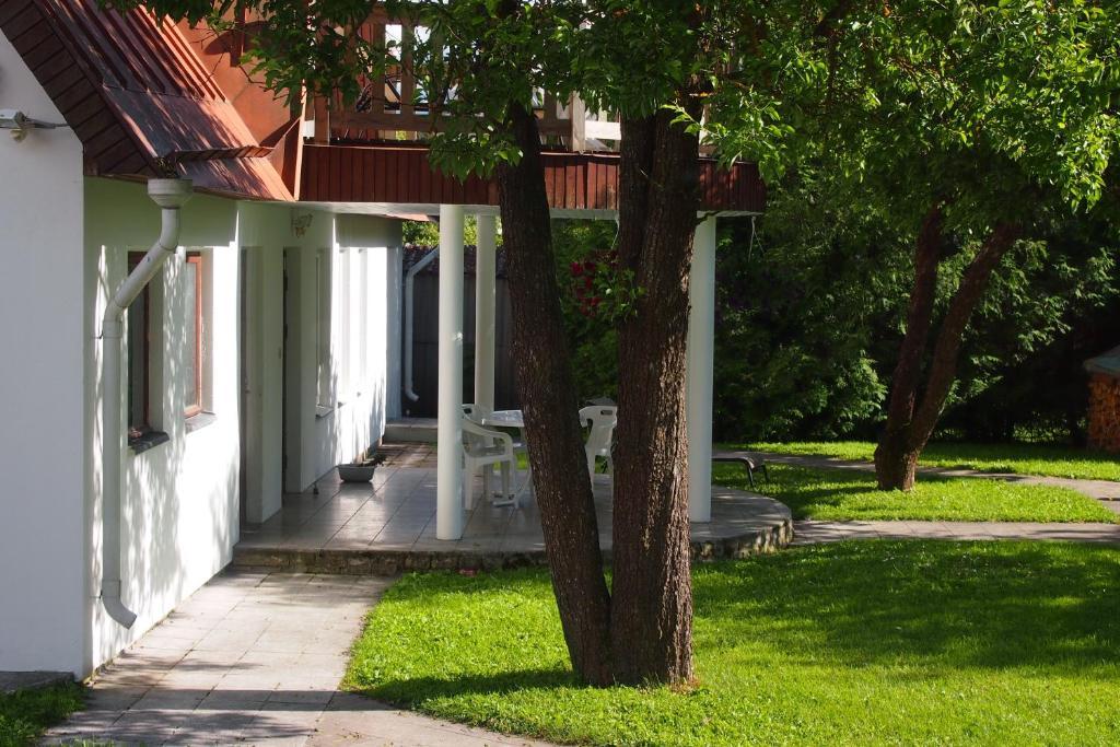 Maenni Guesthouse Haapsalu Habitación foto