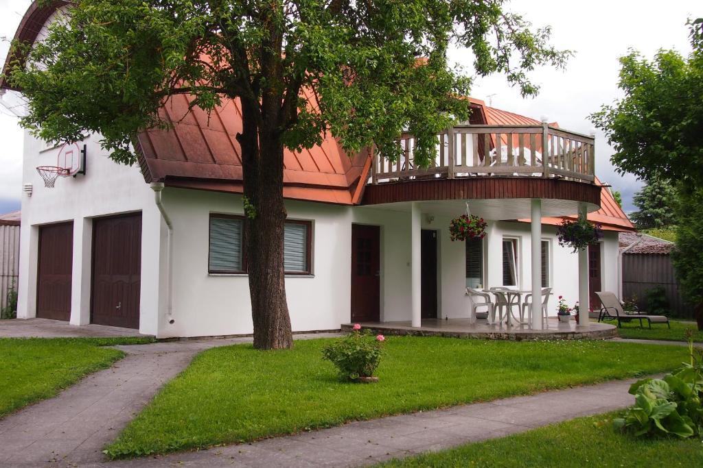 Maenni Guesthouse Haapsalu Habitación foto